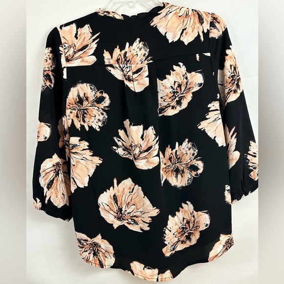 Gibson-  Ruffle V Neck 3/4 Sleeve Tulip hem Black & Peach Lined Blouse m… - Picture 6 of 9